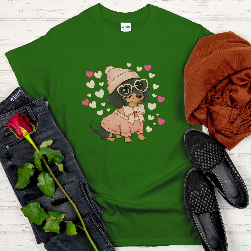 Cute Valentine Dachshund T-Shirt – Dog Mom Heart Puppy Tee
